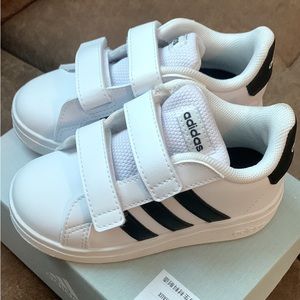 New toddler adidas shoes